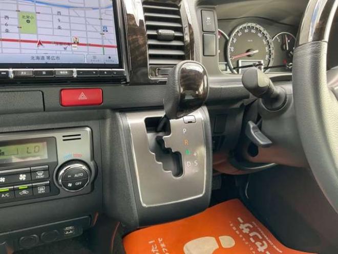 ハイエースバン2.8 スーパーGL ダークプライムII ロングボディ ディーゼルターボ 4WD　モデリスタフロントスポイラー　ワーク18インチAW　8インチナビTV 両側電動パワースライドドア 415COBRAフラットキット(ベッドキット) 2800