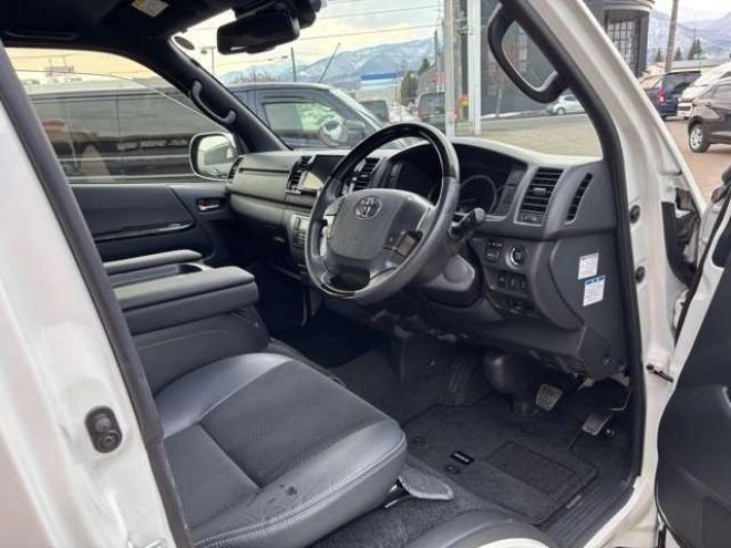 ハイエースバン2.8 スーパーGL ダークプライムII ロングボディ ディーゼルターボ 4WD　モデリスタフロントスポイラー　ワーク18インチAW　8インチナビTV 両側電動パワースライドドア 415COBRAフラットキット(ベッドキット) 2800