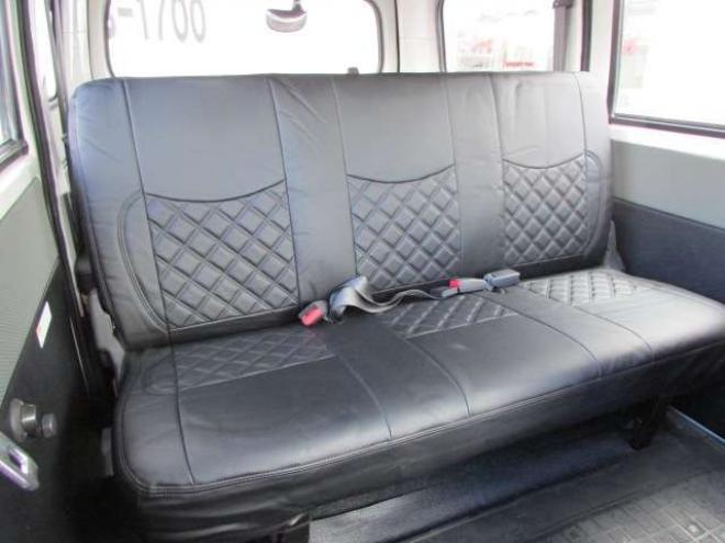 タウンエースバン1.5 GL 4WD　パートタイム4WD　ディスプレイオーディオ　リアヒーター　リアフォグ　GRIPMAX　MUDRAGE　M/Tホワイト　アイドリングストップ　横滑り防止　　フローティングビッグCarPlay対応　Bluetooth　社外14インチAW 1500