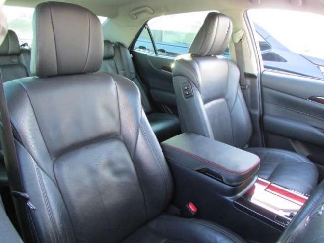 マジェスタ2.5 Four 4WD　プリクラッシュセーフティー/純正ナビ/フルセグTV/バックカメラ/LEDヘッドライト/ビルトインETC/全席シートヒーター/パワーシート/グリップヒーター/レーダークルーズコントロール 2500