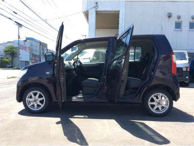 ワゴンRFX 4WD　キーレス　オートエアコン　シートヒーター　ミラーヒーター　アイドリングストップ　助手席シートアンダーボックス　電動格納ミラー　ETC　純正オーディオプレーヤー　CD　FM/AM　AUX 660