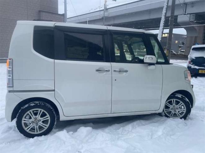 N-BOXG Lパッケージ 4WD　ナビ　TV　リヤカメラ　Pドア　エンスタ 660