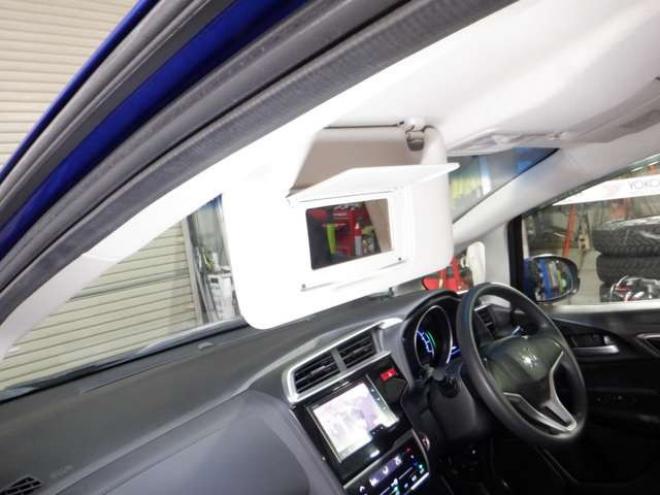 フィット1.5 ハイブリッド Fパッケージ 4WD　ナビ・TV・Bluetooth・LEDヘッドライト・ワイパーデアイサー・純正エンスタ・フォグランプ・スマートキー・プッシュスタート・寒冷地仕様 1500