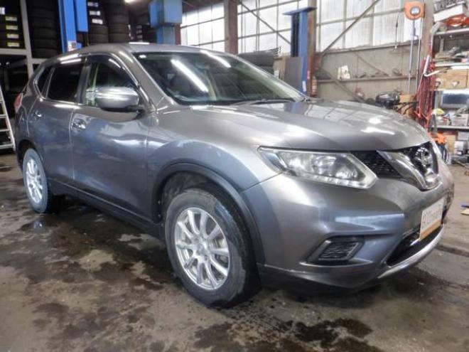 エクストレイル2.0 20S 2列車 4WD　ナビ・TV・B/T・Bカメラ・Aストップ・ライトレベライザー・ECOモード・VDC・カプロンシート・キーレス・社外AW 2000