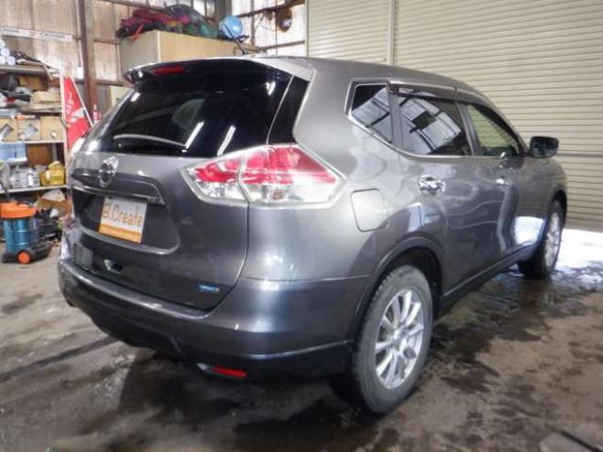 エクストレイル2.0 20S 2列車 4WD　ナビ・TV・B/T・Bカメラ・Aストップ・ライトレベライザー・ECOモード・VDC・カプロンシート・キーレス・社外AW 2000