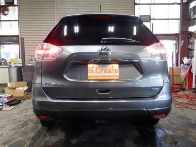 エクストレイル2.0 20S 2列車 4WD　ナビ・TV・B/T・Bカメラ・Aストップ・ライトレベライザー・ECOモード・VDC・カプロンシート・キーレス・社外AW 2000