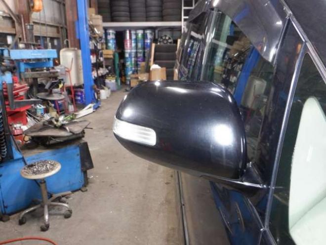 ヴェルファイア2.4 Z プラチナセレクション 4WD　ナビ・TV・Bカメラ・両側電動・電動Rゲート・スマートキー・プッシュスタート・HID・クリアランスソナ・リアモニター・オットマン・クルコン 2400