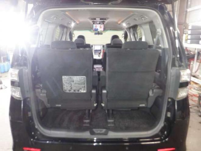 ヴェルファイア2.4 Z プラチナセレクション 4WD　ナビ・TV・Bカメラ・両側電動・電動Rゲート・スマートキー・プッシュスタート・HID・クリアランスソナ・リアモニター・オットマン・クルコン 2400