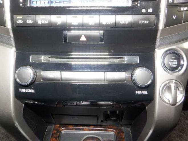 ランドクルーザー200 4.6 ZX 4WD　本州仕入・ナビ・TV・B/T・サンルーフ・革　Bカメラ・ガナドールマフラー・ヒッチメンバー・シートヒーター・エアコン・電動シート・電動リアゲート 4600