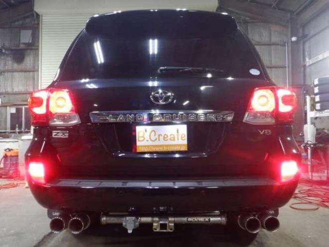 ランドクルーザー200 4.6 ZX 4WD　本州仕入・ナビ・TV・B/T・サンルーフ・革　Bカメラ・ガナドールマフラー・ヒッチメンバー・シートヒーター・エアコン・電動シート・電動リアゲート 4600