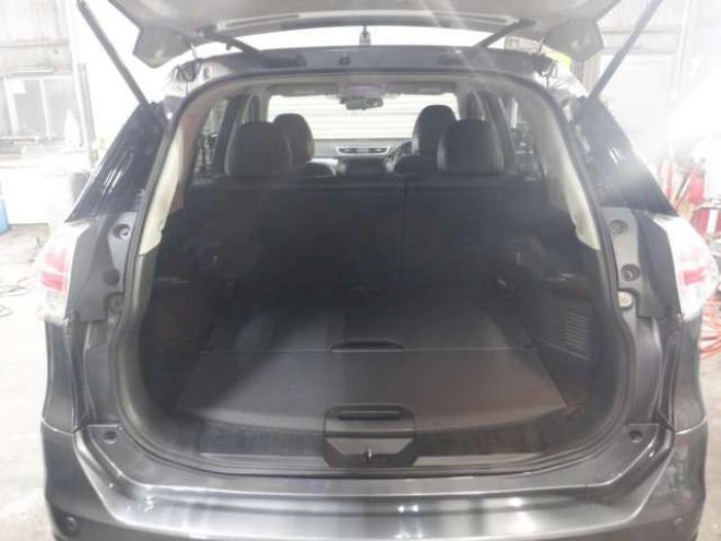 エクストレイル2.0 20X エマージェンシーブレーキパッケージ 2列車 4WD　ナビ・TV・Bluetooth・Bカメラ・LEDヘッド・プッシュスタート・LEDヘッドライト・エマブレ・クリアランスソナー・前席シートヒーター・レーンキープ 2000