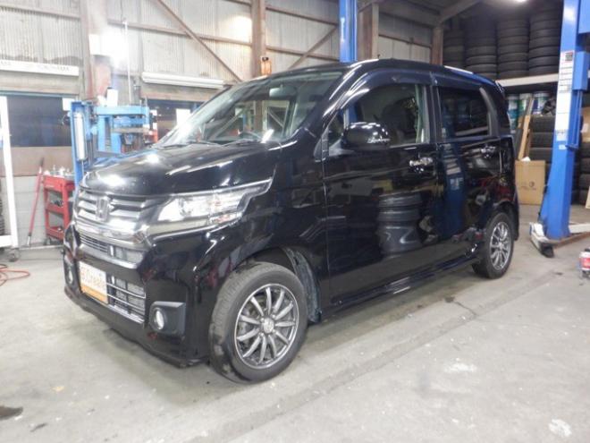 N-WGNカスタムG 4WD　TV・B/T・Bカメラ・HID・ETC・Aストップ　スマートキー・プッシュスタート・フォグランプ・ベンチシート・アイドリングストップ・社外エンスタ 660