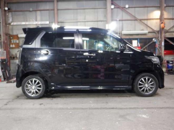 N-WGNカスタムG 4WD　TV・B/T・Bカメラ・HID・ETC・Aストップ　スマートキー・プッシュスタート・フォグランプ・ベンチシート・アイドリングストップ・社外エンスタ 660