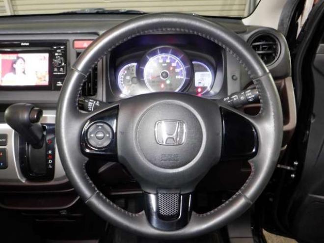 N-WGNカスタムG 4WD　TV・B/T・Bカメラ・HID・ETC・Aストップ　スマートキー・プッシュスタート・フォグランプ・ベンチシート・アイドリングストップ・社外エンスタ 660