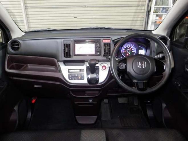 N-WGNカスタムG 4WD　TV・B/T・Bカメラ・HID・ETC・Aストップ　スマートキー・プッシュスタート・フォグランプ・ベンチシート・アイドリングストップ・社外エンスタ 660