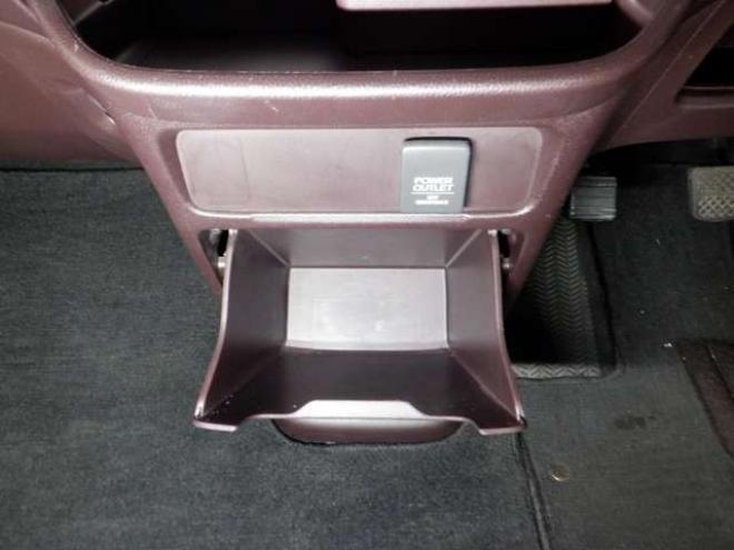 N-WGNカスタムG 4WD　TV・B/T・Bカメラ・HID・ETC・Aストップ　スマートキー・プッシュスタート・フォグランプ・ベンチシート・アイドリングストップ・社外エンスタ 660