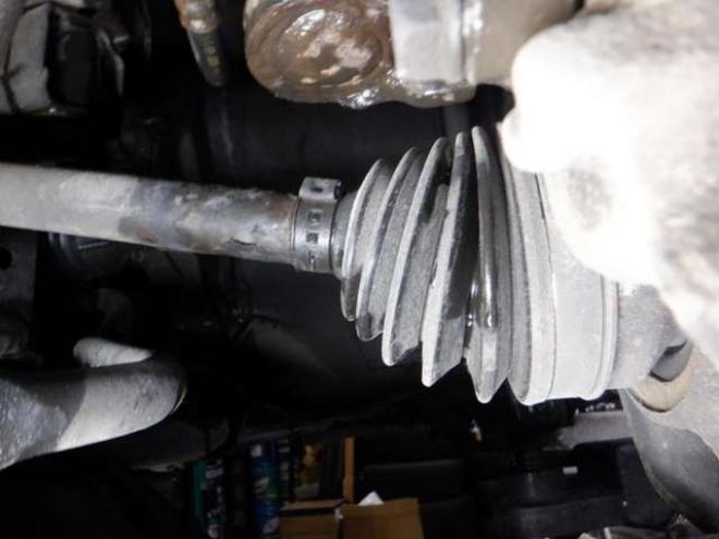 N-WGNカスタムG 4WD　TV・B/T・Bカメラ・HID・ETC・Aストップ　スマートキー・プッシュスタート・フォグランプ・ベンチシート・アイドリングストップ・社外エンスタ 660