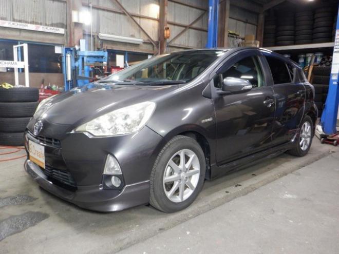 アクア1.5 G ブラックソフトレザーセレクション　本州仕入・ナビ・TV・B/T・レザーシート・本州仕入・純正エアロ・シートヒーター・ステアリングスイッチ・バックカメラ・スマートキー・プッシュスタート 2WD 1500