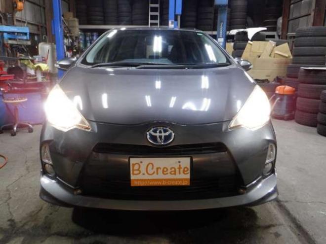 アクア1.5 G ブラックソフトレザーセレクション　本州仕入・ナビ・TV・B/T・レザーシート・本州仕入・純正エアロ・シートヒーター・ステアリングスイッチ・バックカメラ・スマートキー・プッシュスタート 2WD 1500