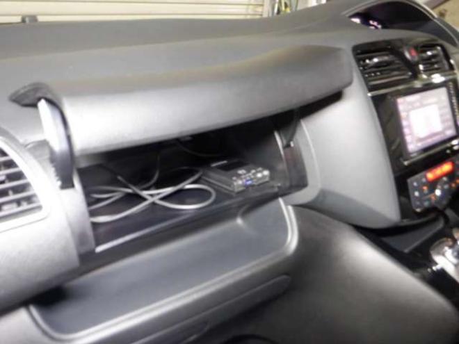 セレナ2.0 ハイウェイスター 4WD　本州仕入・ナビ・TV・Bカメラ・パワスラ・車検新規2年・リア修復済・後期型・エマブレ・リアモニター・ETC・クルコン・アイドリングストップ 2000