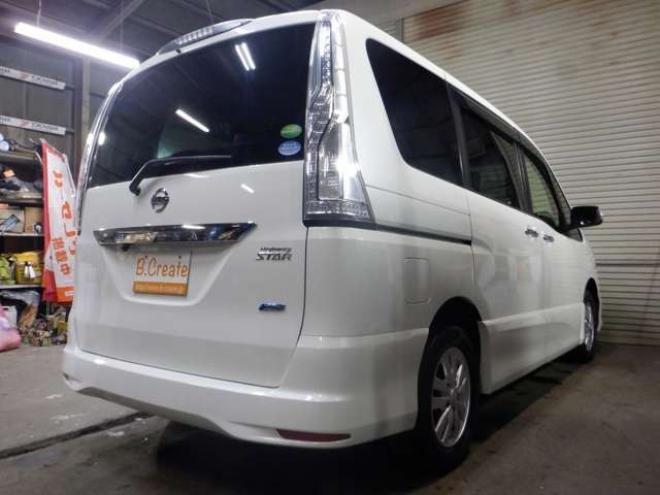 セレナ2.0 ハイウェイスター 4WD　本州仕入・ナビ・TV・Bカメラ・パワスラ・車検新規2年・リア修復済・後期型・エマブレ・リアモニター・ETC・クルコン・アイドリングストップ 2000