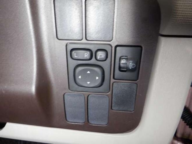 パッソ1.0 プラスハナ Gパッケージ 4WD　本州仕入　4WD　ナビ　フルセグTV　Bluetoothオーディオ　バックカメラ　ETC　フォグランプ　ライトレベライザー　ドアバイザー　スマートキー 1000