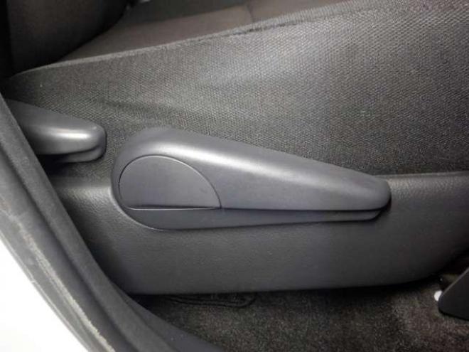 アイシス1.8 プラタナ 4WD　ナビ・TV・B/T・Bカメラ・パワスラ・寒冷地仕様・クリアランスソナー・ETC・リアヒーター・スマートキー・プッシュスタート・社外エンスタ・フォグランプ・オートエアコン 1800