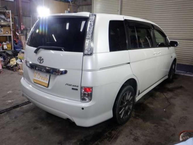 アイシス1.8 プラタナ 4WD　ナビ・TV・B/T・Bカメラ・パワスラ・寒冷地仕様・クリアランスソナー・ETC・リアヒーター・スマートキー・プッシュスタート・社外エンスタ・フォグランプ・オートエアコン 1800