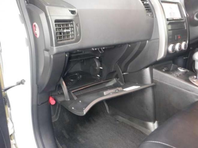 エクストレイル2.0 20Xtt 4WD　ナビ・TV・B/T・Bカメラ・後期型・カプロンシート・キセノン・全席シートヒーター・クルコン・インテリキー・純正AW・フォグランプ・ルーフレール・ETC 2000