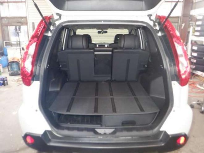 エクストレイル2.0 20Xtt 4WD　ナビ・TV・B/T・Bカメラ・後期型・カプロンシート・キセノン・全席シートヒーター・クルコン・インテリキー・純正AW・フォグランプ・ルーフレール・ETC 2000