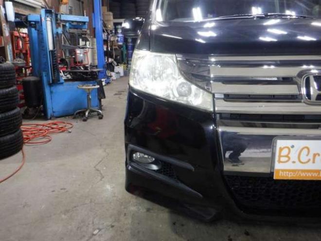 ステップワゴン2.0 スパーダ Z 4WD　ナビ・TV・Bカメラ・B/T・両側電動・スマートキー・ETC・HID・フルフラットシート・VSA・ミラーヒーター・ワイパーデアイサー・リアヒーター・オートライト 2000