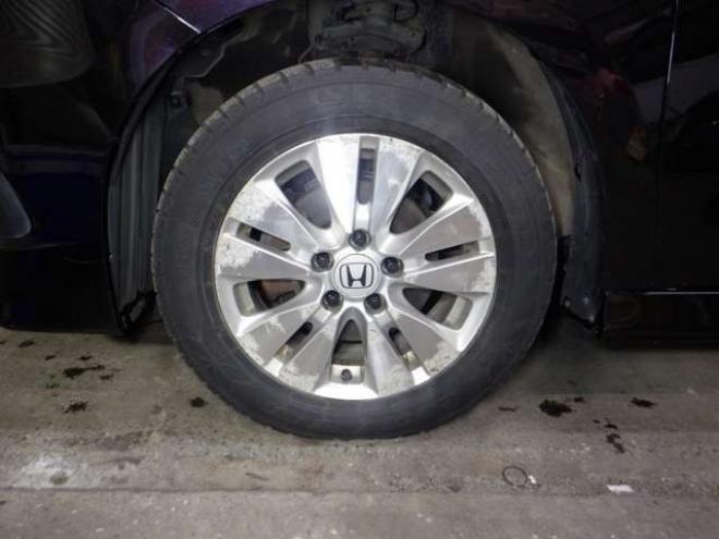 ステップワゴン2.0 スパーダ Z 4WD　ナビ・TV・Bカメラ・B/T・両側電動・スマートキー・ETC・HID・フルフラットシート・VSA・ミラーヒーター・ワイパーデアイサー・リアヒーター・オートライト 2000