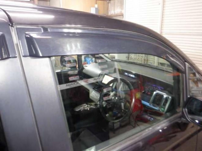 ステップワゴン2.0 スパーダ Z 4WD　ナビ・TV・Bカメラ・B/T・両側電動・スマートキー・ETC・HID・フルフラットシート・VSA・ミラーヒーター・ワイパーデアイサー・リアヒーター・オートライト 2000