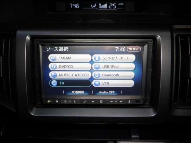 ステップワゴン2.0 スパーダ Z 4WD　ナビ・TV・Bカメラ・B/T・両側電動・スマートキー・ETC・HID・フルフラットシート・VSA・ミラーヒーター・ワイパーデアイサー・リアヒーター・オートライト 2000