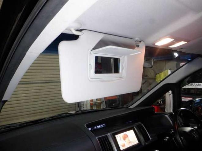 ステップワゴン2.0 スパーダ Z 4WD　ナビ・TV・Bカメラ・B/T・両側電動・スマートキー・ETC・HID・フルフラットシート・VSA・ミラーヒーター・ワイパーデアイサー・リアヒーター・オートライト 2000