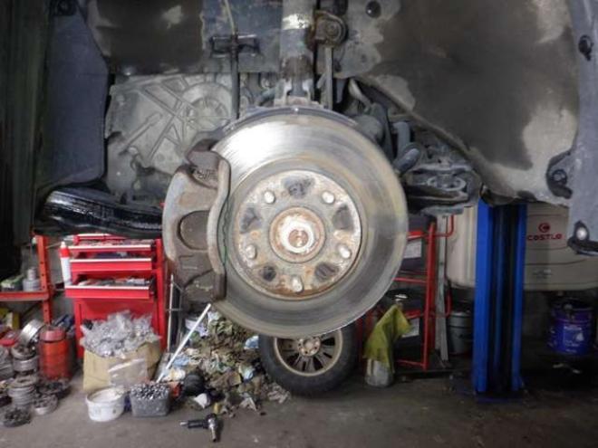 ステップワゴン2.0 スパーダ Z 4WD　ナビ・TV・Bカメラ・B/T・両側電動・スマートキー・ETC・HID・フルフラットシート・VSA・ミラーヒーター・ワイパーデアイサー・リアヒーター・オートライト 2000