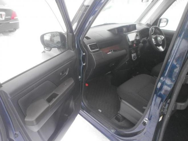 ルーミーG　４WD　ナビ　TV 1000 5Dr