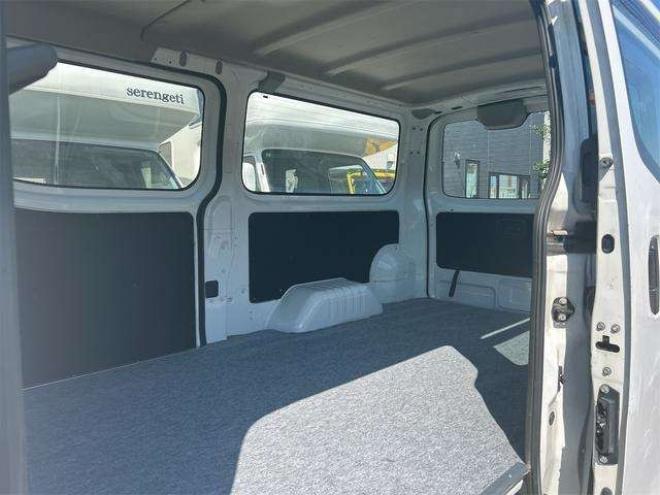 キャラバンNV350 2.5 DX ロングボディ ディーゼルターボ 4WD　 2500