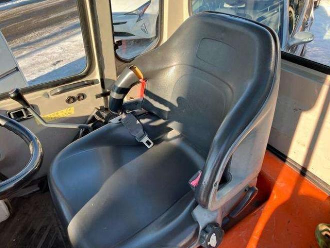 ホイールローダ日立建機株式会社　4WD 1500