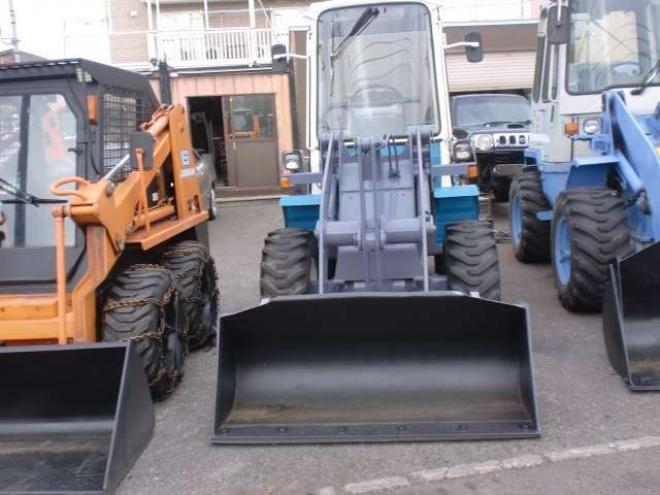 ホイールローダコマツ　WA30-5　コンマ3バケツ　冬仕様　ヒーター　塗装済み 2WD 1500