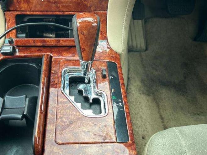 クラウンロイヤル 3.0 ロイヤルサルーン i-Four 4WD　ドライブレコーダー　オートクルーズコントロール　バックカメラ　ナビ　エアロ　HID　スマートキー　電動格納ミラー　盗難防止システム　衝突安全ボディ 3000