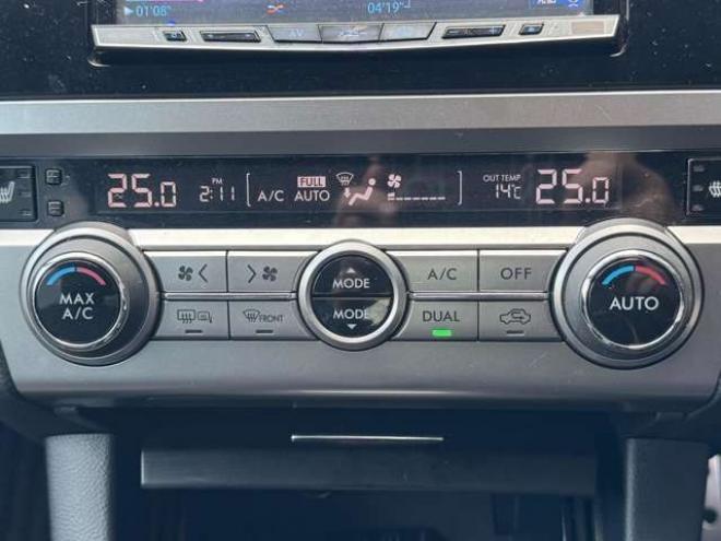 レガシィB4 2.5 リミテッド 4WD　ナビ　TV　Bカメラ　Bluetooth 2500