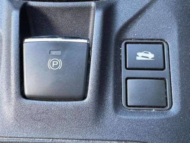 インプレッサスポーツ 2.0 i-L アイサイト 4WD　ナビ　TV　Bカメラ 2000