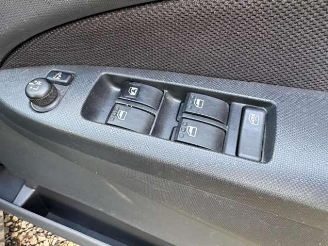 ステラカスタムRS 4WD　ナビ　TV　Bluetooth　HID 660