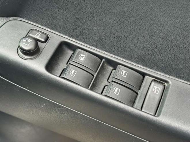 ピクシススペースカスタム X 4WD　夏冬タイヤ　ナビ　TV　HID　Bluetooth 660