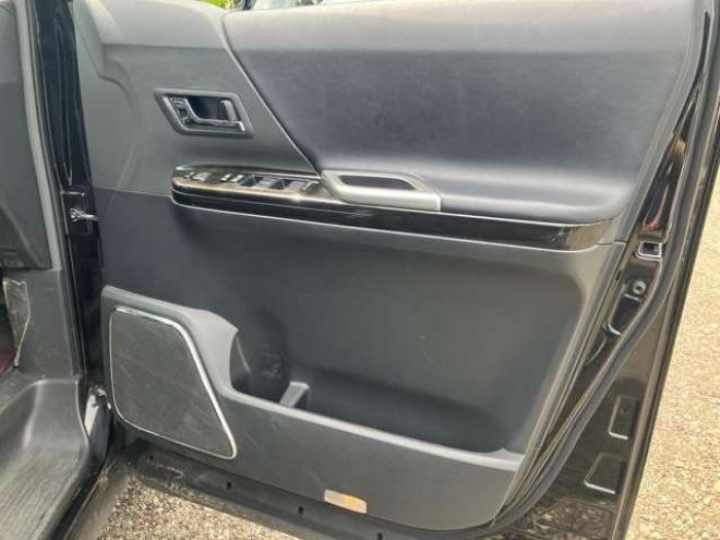 ヴェルファイア2.4 Z ゴールデンアイズII 4WD　 2400