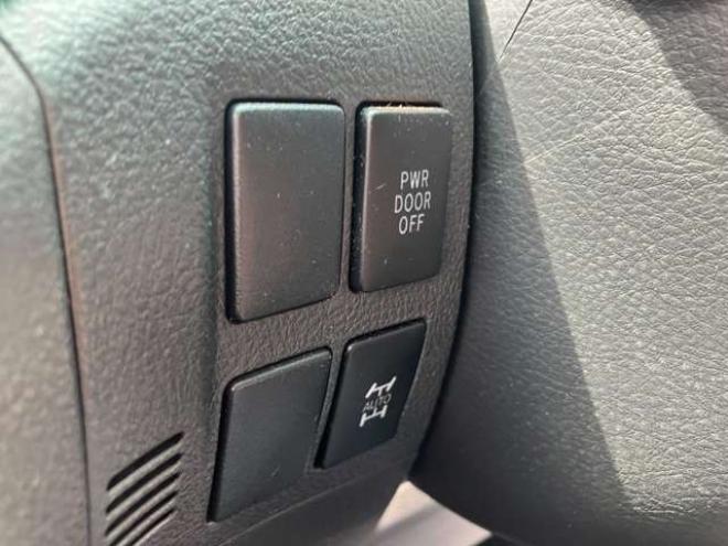 ヴェルファイア2.4 Z ゴールデンアイズII 4WD　 2400