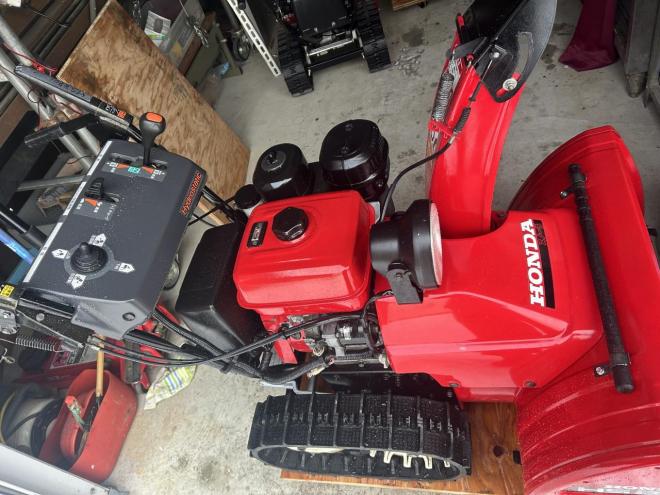 除雪機ホンダ　8馬力　HS870 点検整備塗装済　試運転OK! 江別市隣接市区町村は配送無料12/15～