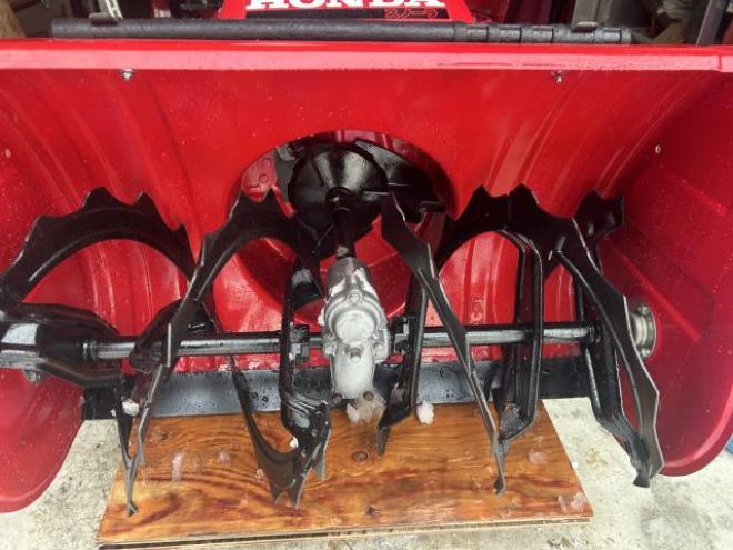 除雪機ホンダ　8馬力　HS870 点検整備塗装済　試運転OK! 江別市隣接市区町村は配送無料12/15～