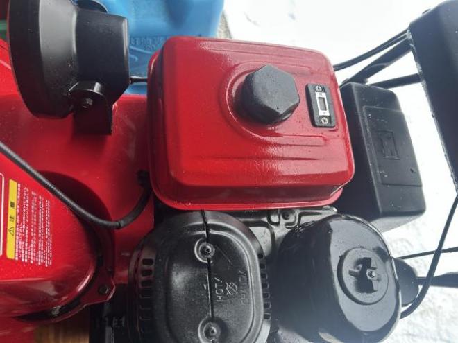 除雪機ホンダ　8馬力　HS870 点検整備塗装済　試運転OK! 江別市隣接市区町村は配送無料12/15～